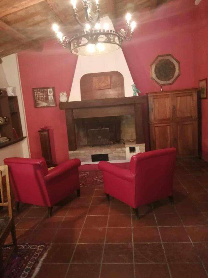 Beb Le Case Rosse Verucchio Kültér fotó